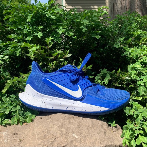 kyrie 2 low blue